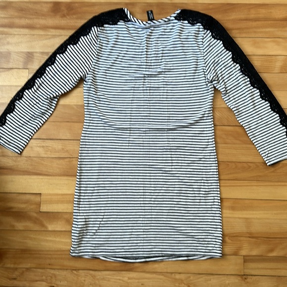 Stork & Babe Women’s Maternity Stripped Shirt Size Small - Picture 7 of 9